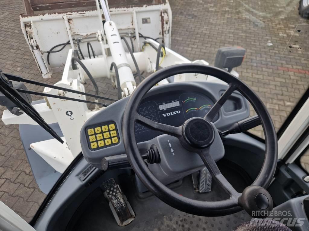 Volvo L 30 B 轮式装载机