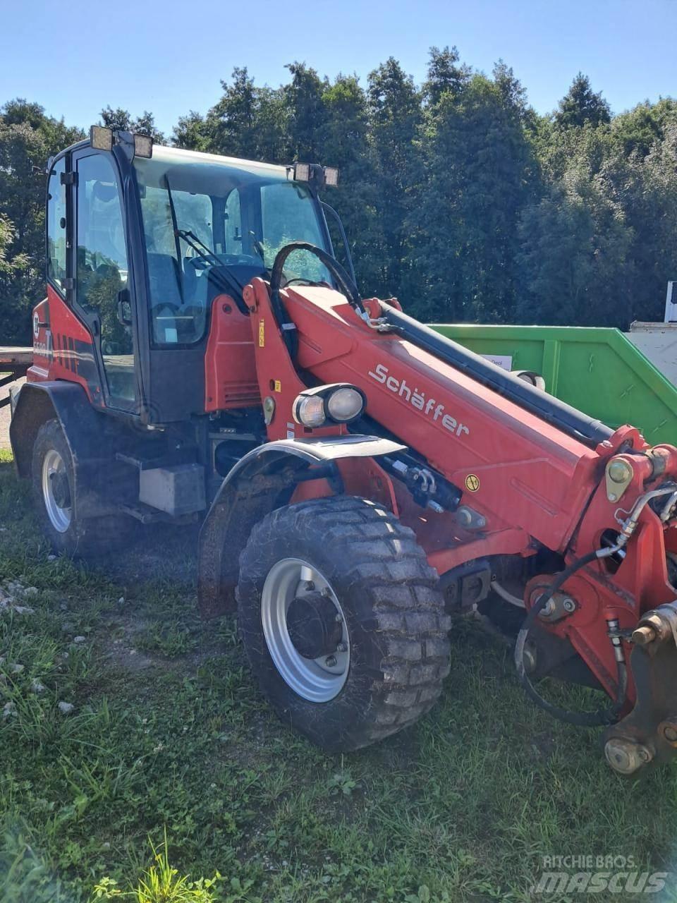 Schäffer 6680 T 小型装载机