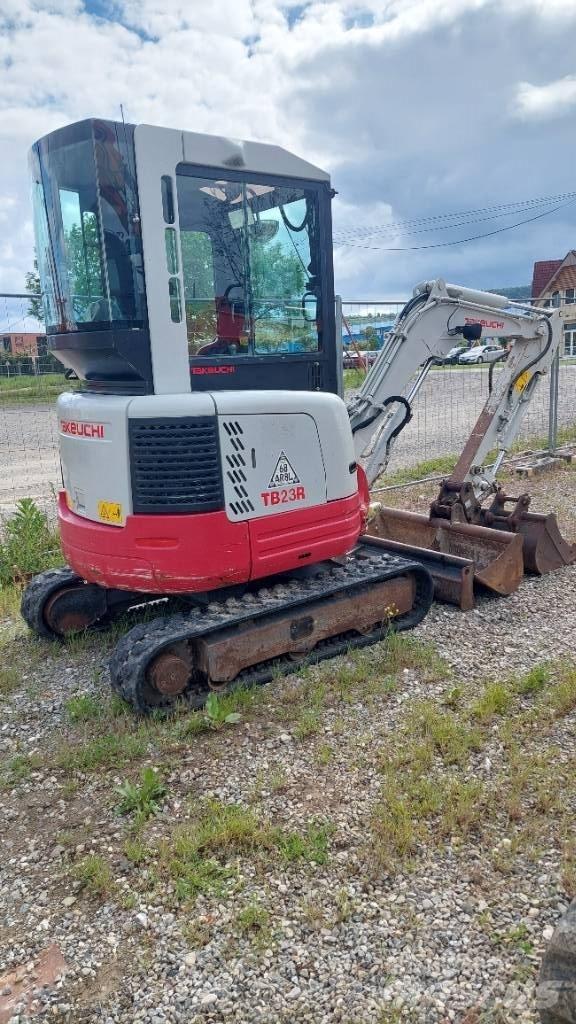 Takeuchi TB 23 R 小型挖掘机
