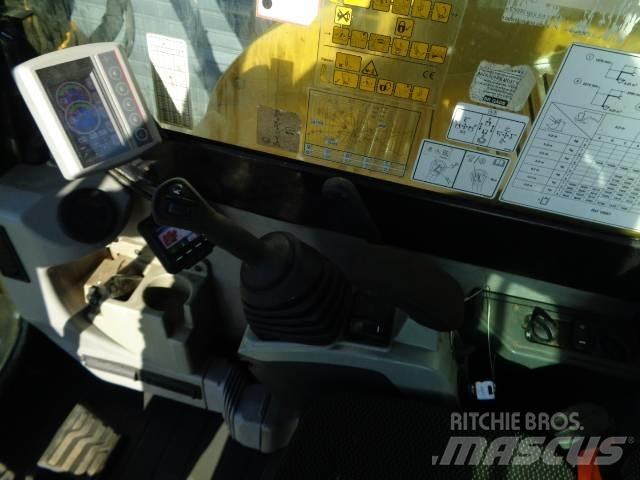 CAT 308 E 2 CR 中型挖掘机
