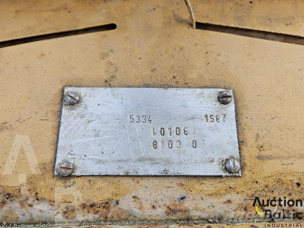 MAZ 5334 工程钻机