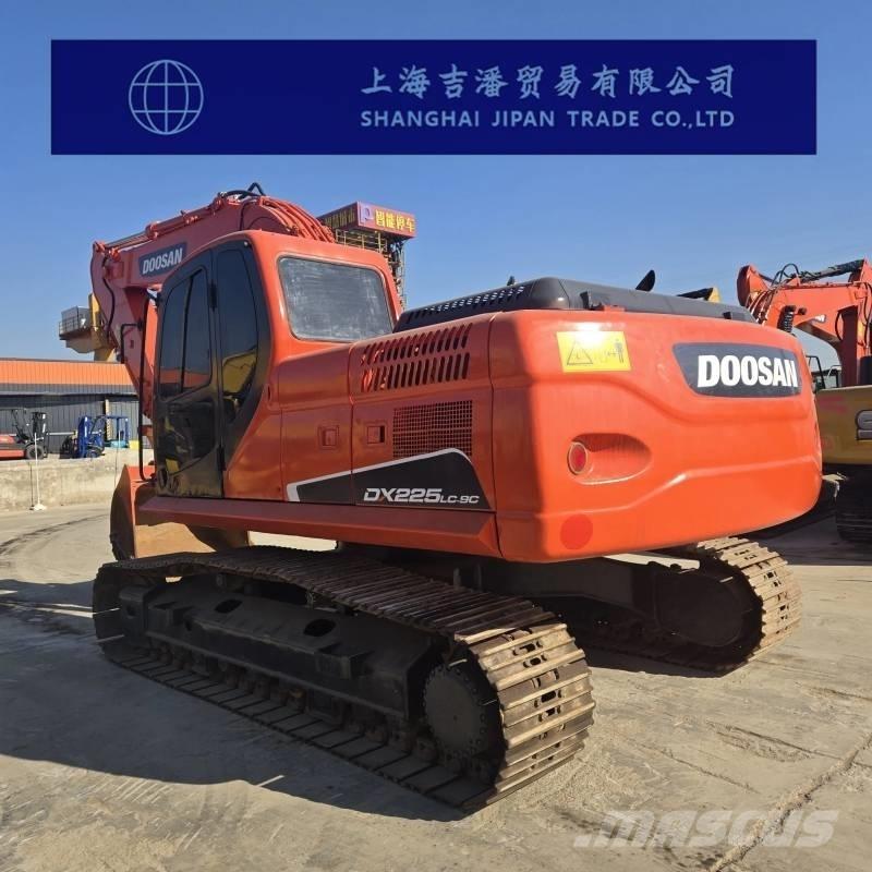 Doosan DX 225 履带挖掘机