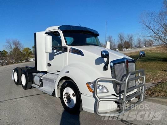 Kenworth T 680 牵引车