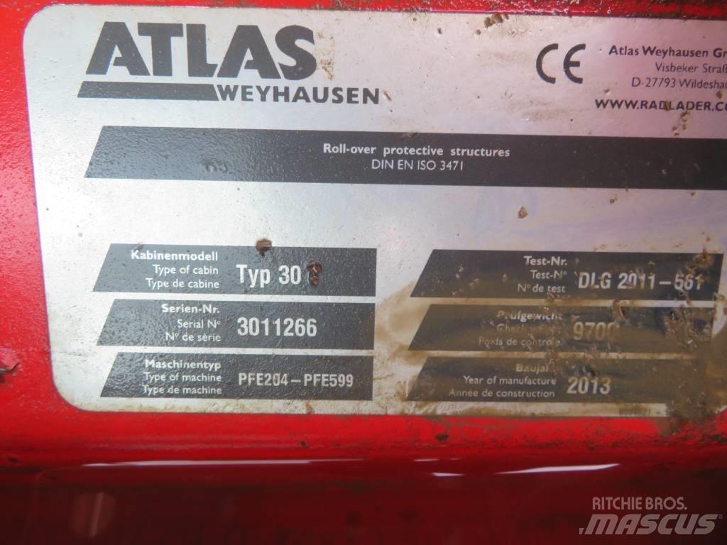 Atlas 65 驾驶室与内部