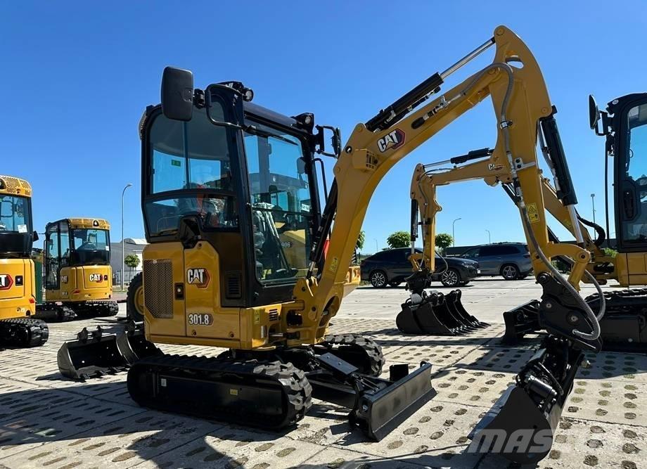 CAT 301.8 小型挖掘机