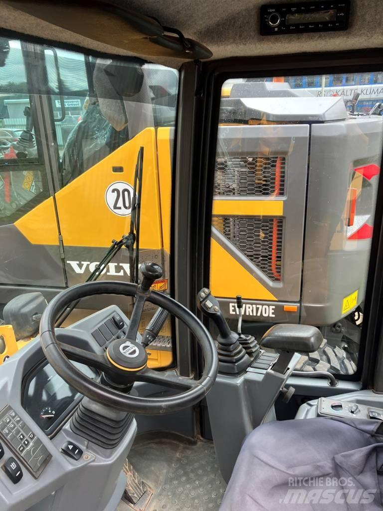 Volvo L 30 G 轮式装载机