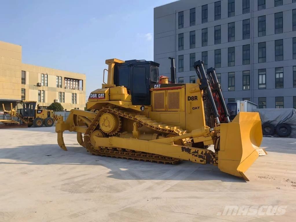 CAT D8R 履带式推土机