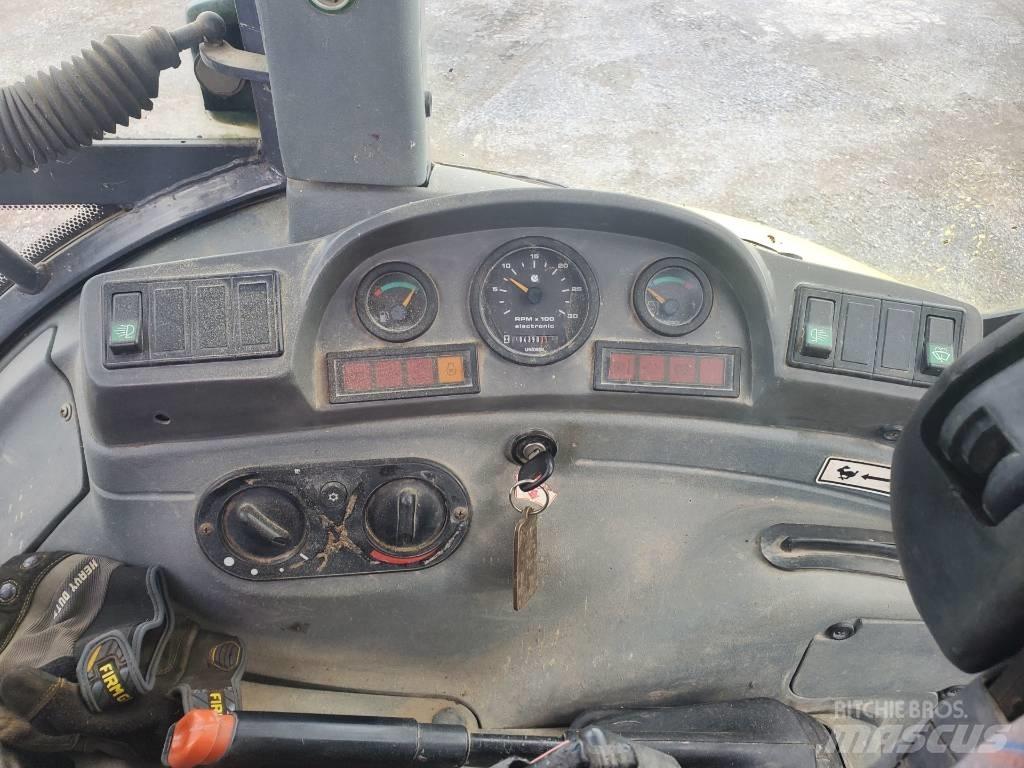 New Holland LB 75 轮式挖掘机
