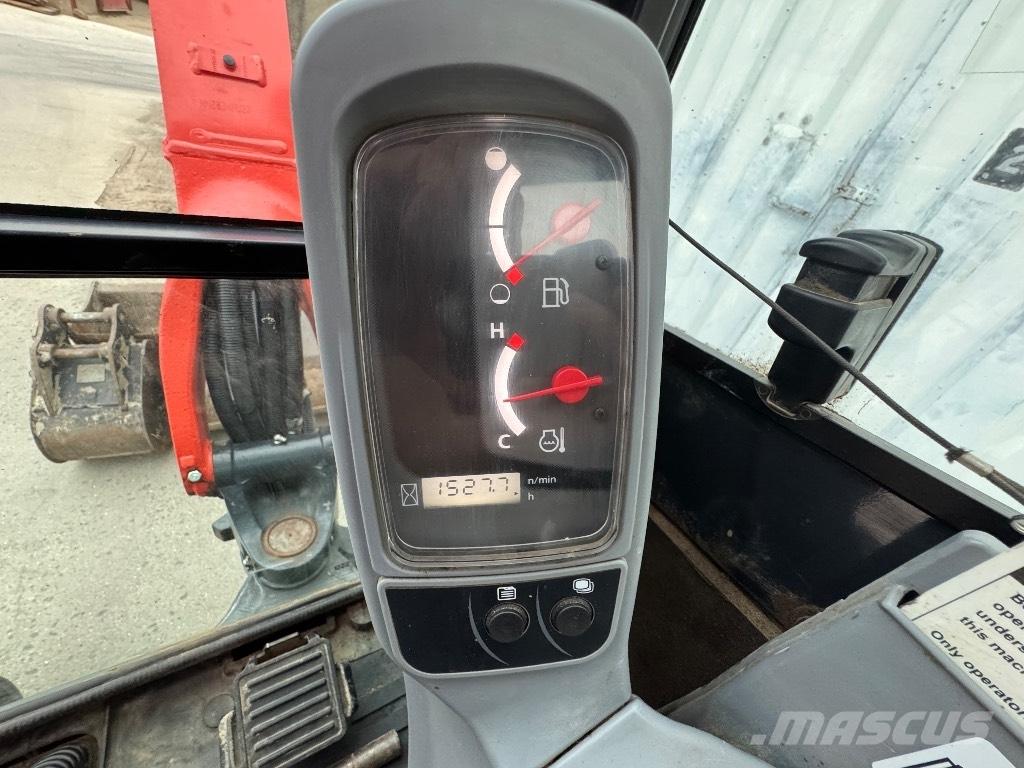 Kubota U 27 小型挖掘机