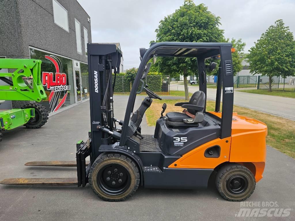 Doosan D 35 S-7 柴油叉车