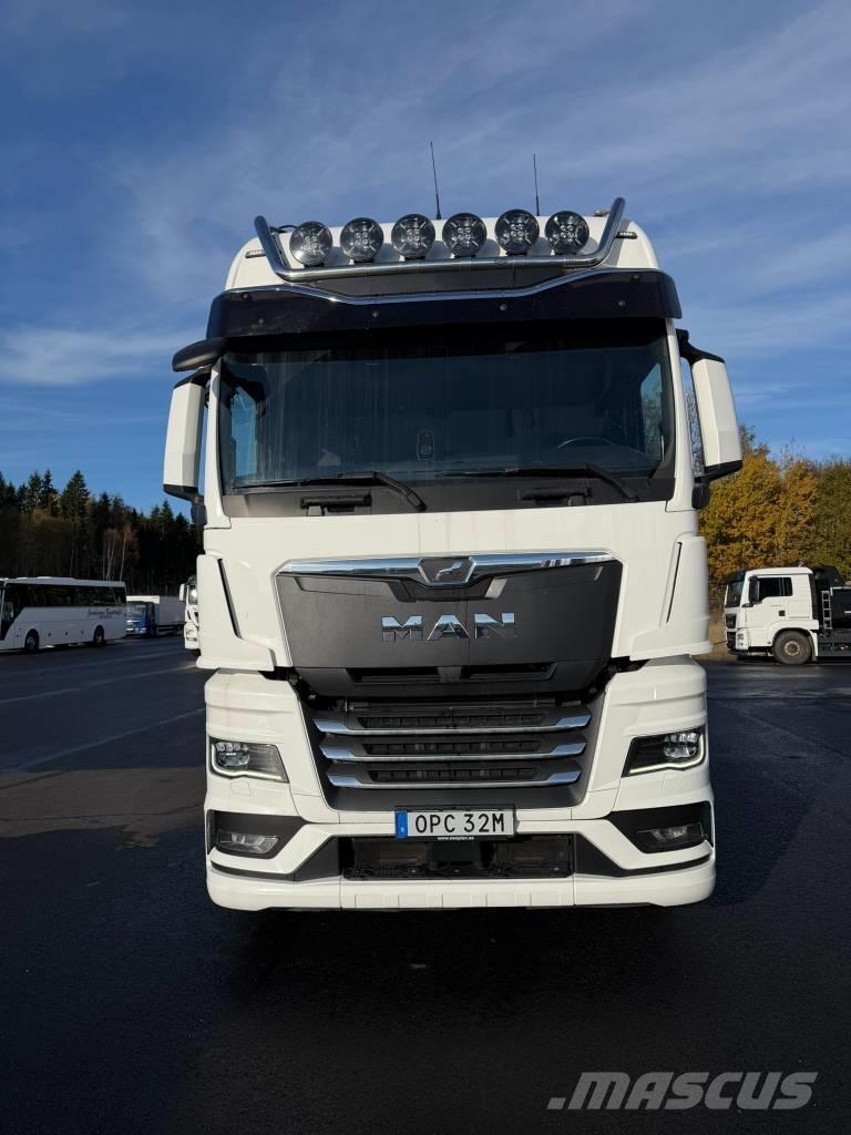 MAN 26.510 6X2-4 厢式货车