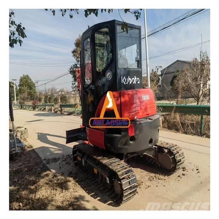 Kubota U 35 小型挖掘机