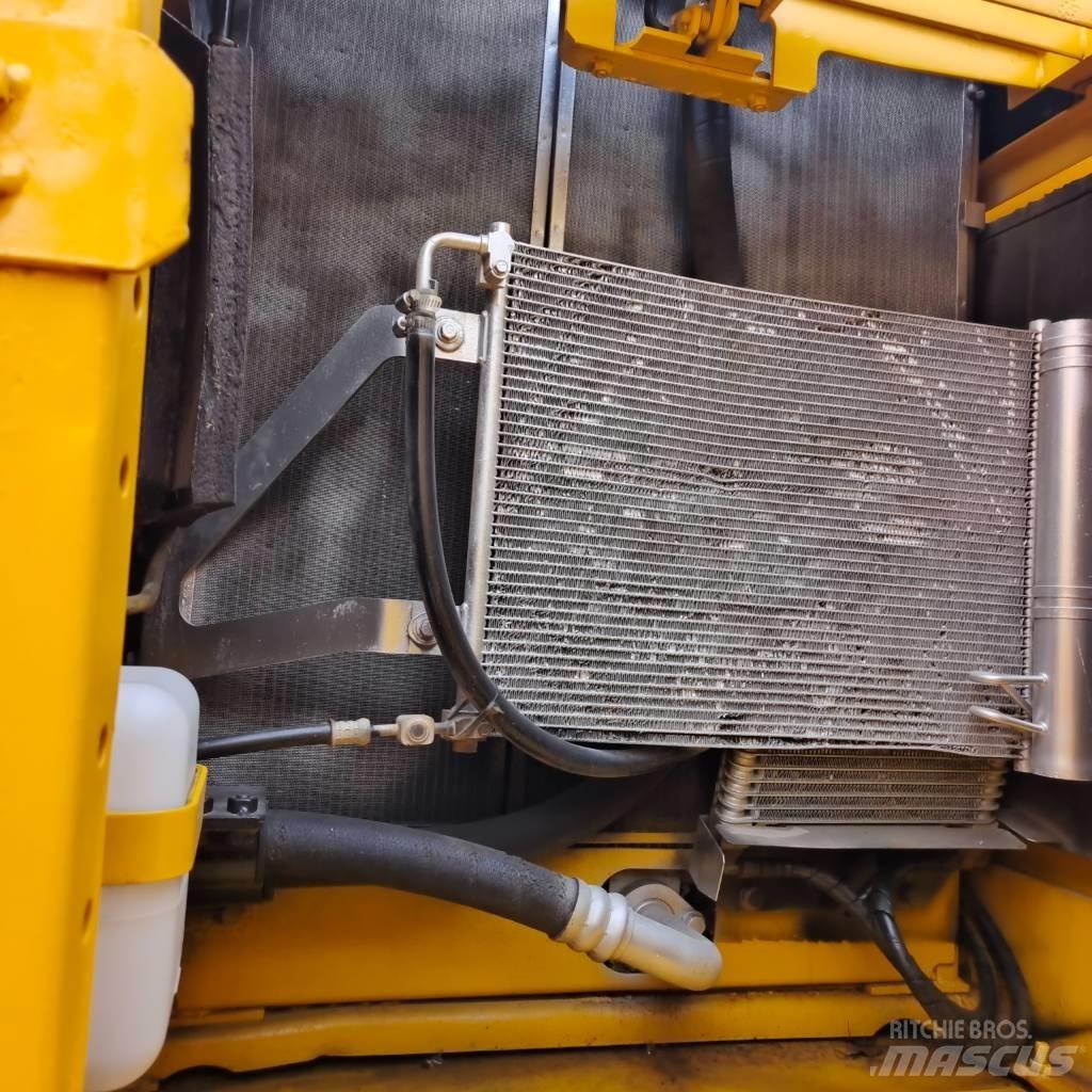 Komatsu PC 200-8 履带挖掘机
