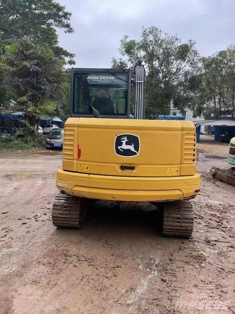 John Deere E60 小型挖掘机
