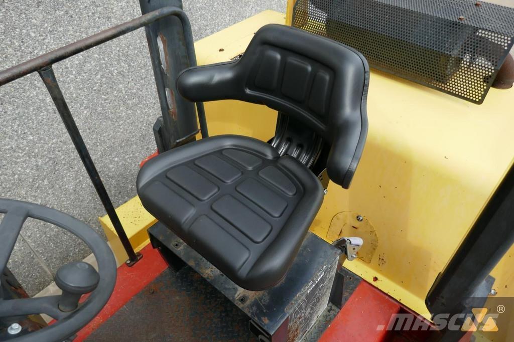 Dynapac CP142 胶轮压路机