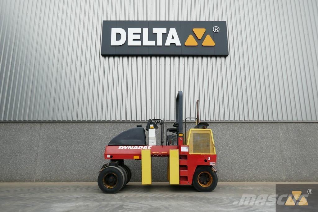 Dynapac CP142 胶轮压路机