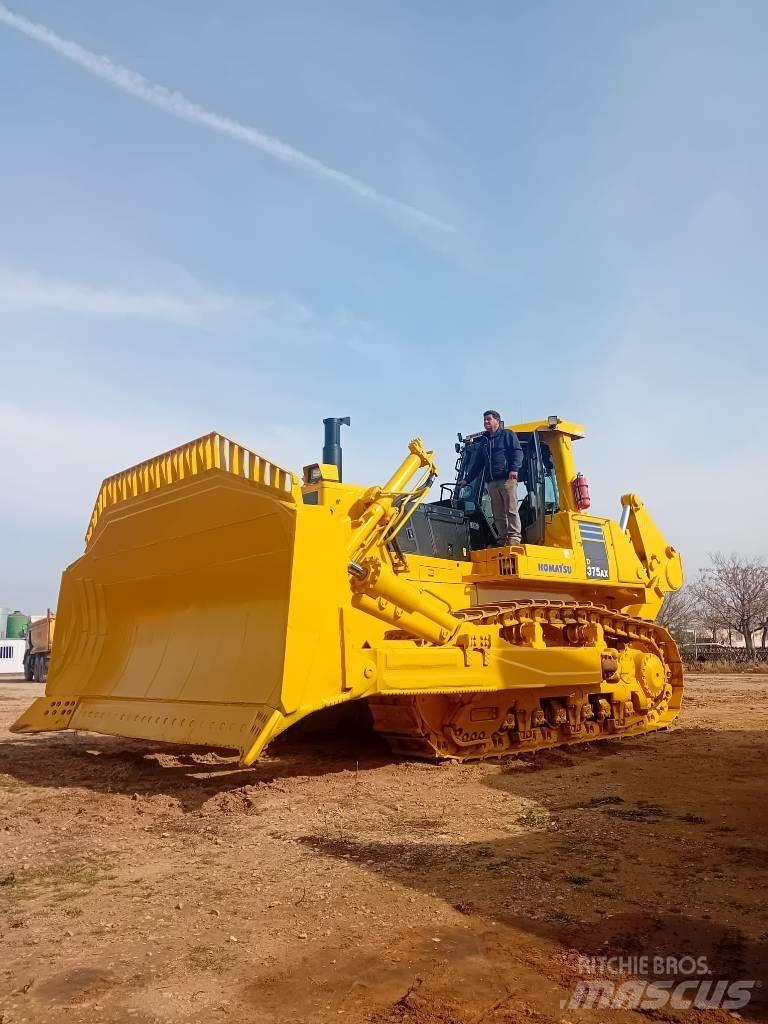 Komatsu D375AX 履带式推土机