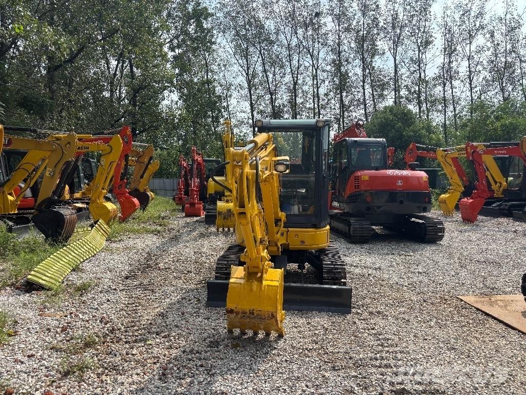 Komatsu PC 35 MR 小型挖掘机