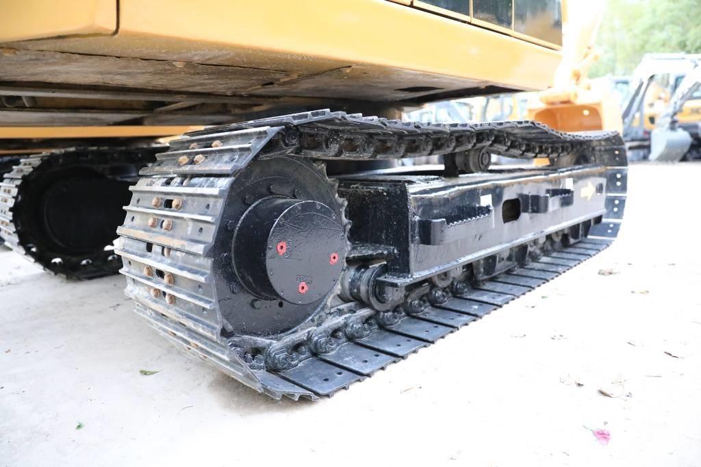 CAT E 70 B 小型挖掘机
