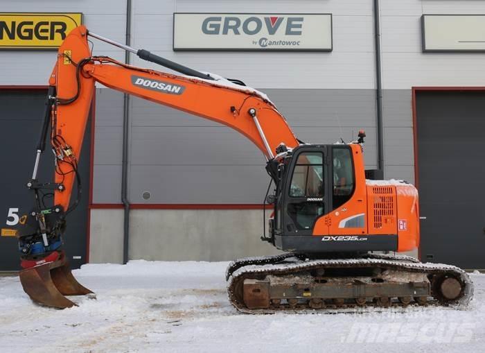 Doosan DX235LCR-5 履带挖掘机