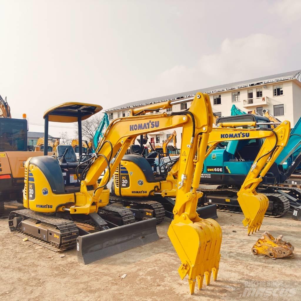 Komatsu PC30MR-3 小型挖掘机