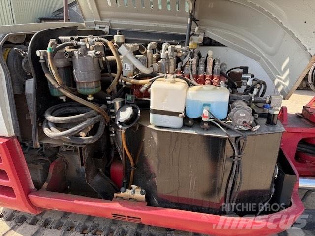 Takeuchi TB 290 中型挖掘机