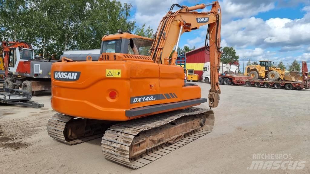 Doosan DX 140 LC-3 履带挖掘机