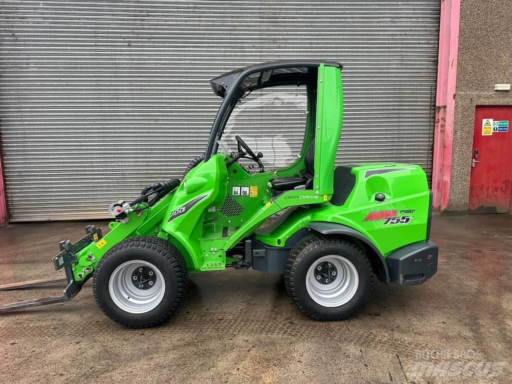 Avant 755 i 小型装载机