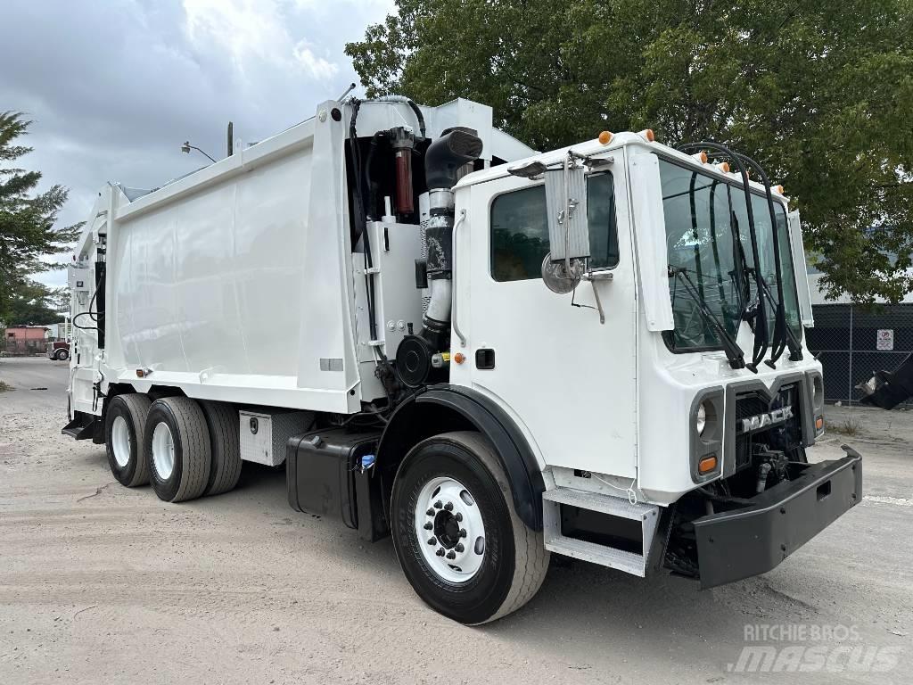 Mack MRU 613 垃圾车
