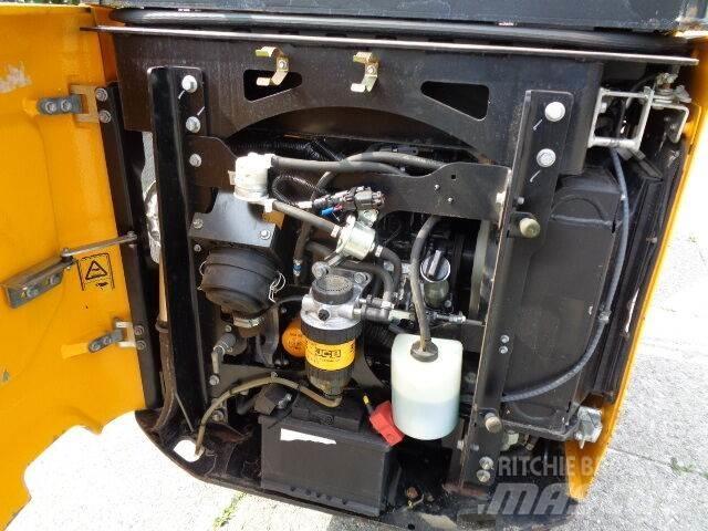 JCB 15C-1 小型挖掘机
