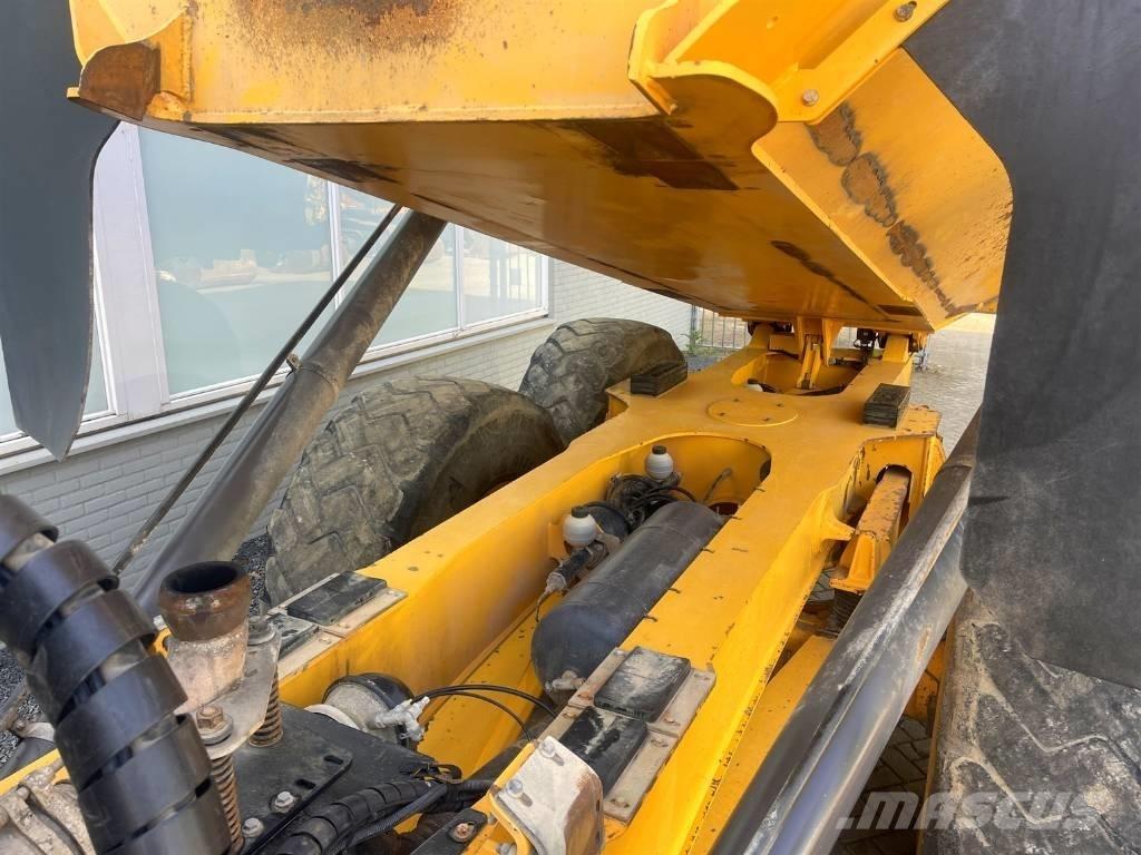 Volvo A25E 铰接式自卸车
