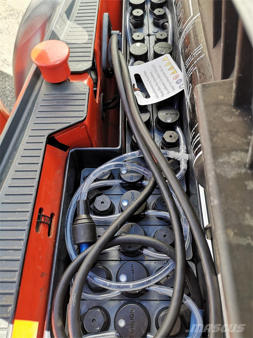 Linde L12 行走式堆垛机