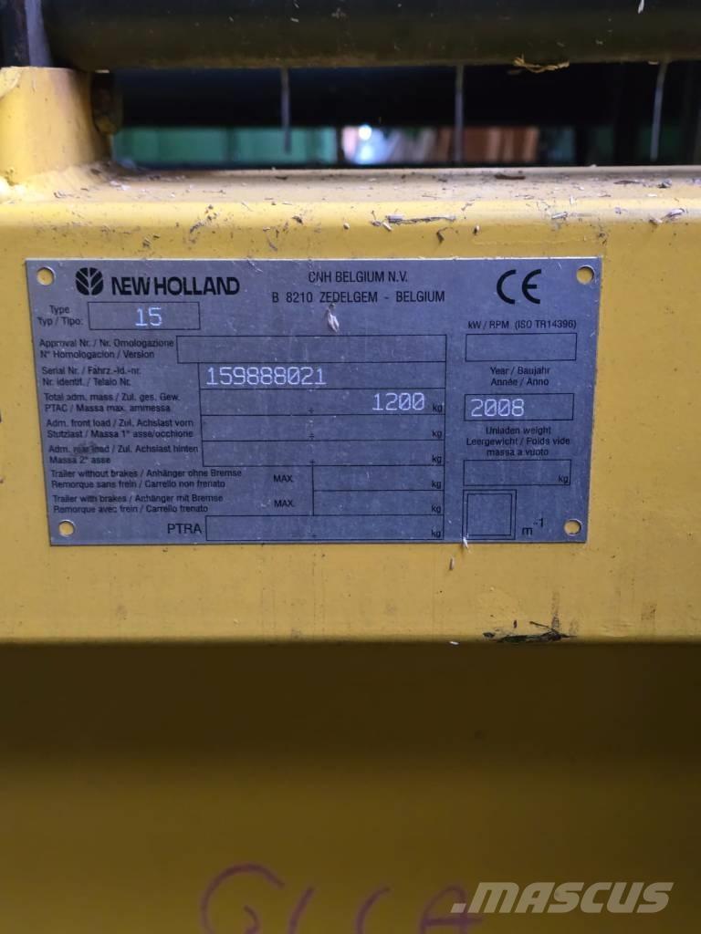 New Holland TC 5050 联合收割机