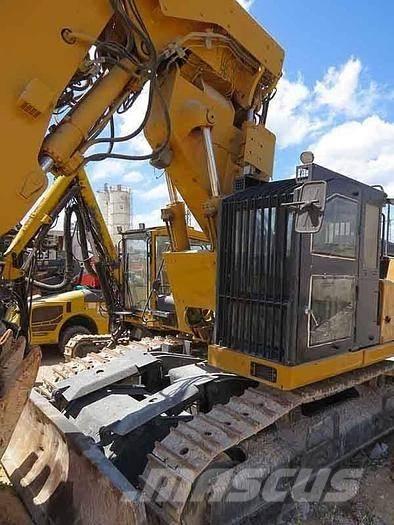Liebherr 944C 特种挖掘机
