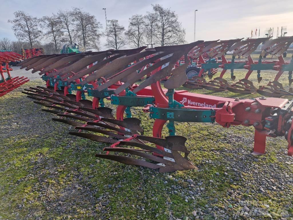 Kverneland PB100 双向犁