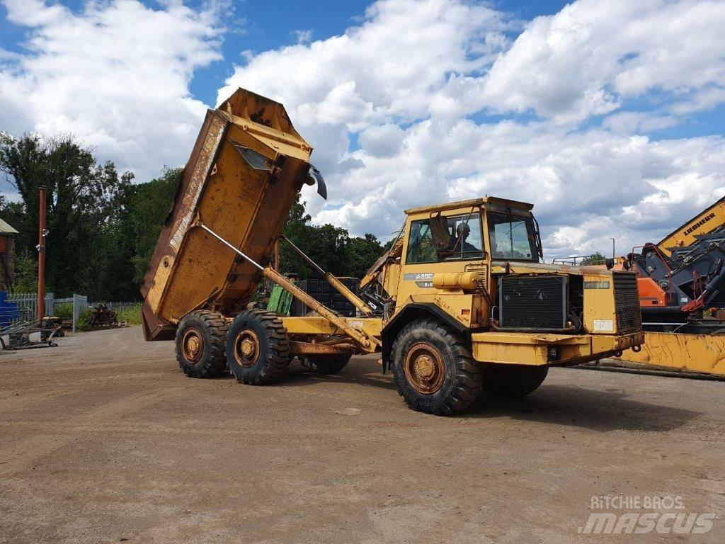 Volvo A 25 C 铰接式自卸车