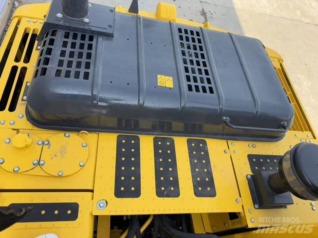 Komatsu PC 200-8N1 履带挖掘机