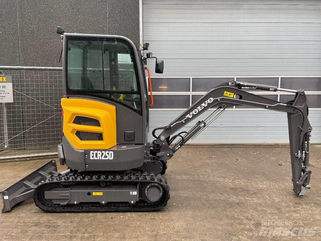 Volvo ECR25D 小型挖掘机