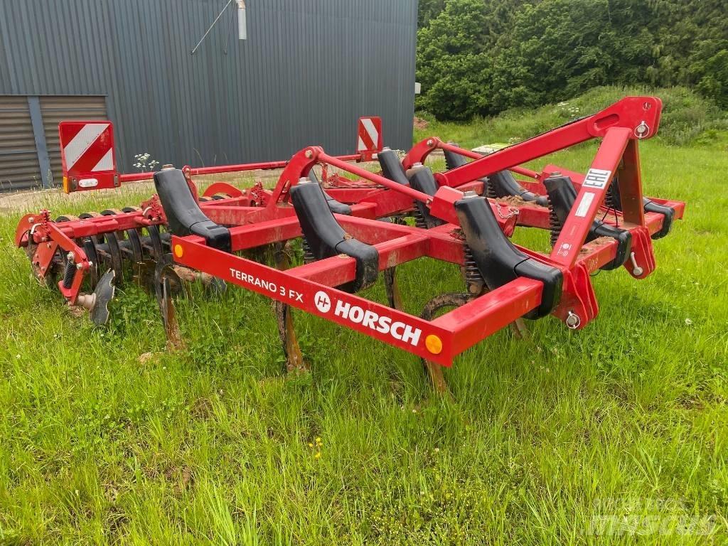 Horsch Terrano 3 FX 手扶中耕机
