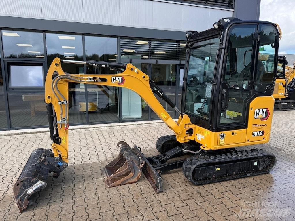 CAT 301.8 小型挖掘机