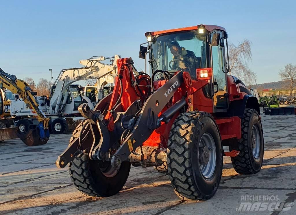 Volvo L 50 F 轮式装载机