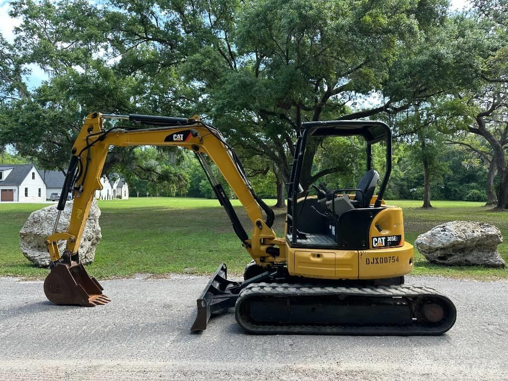 CAT 305E2 CR 小型挖掘机