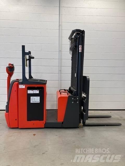 Linde L12AC/1171-01 手推堆垛车