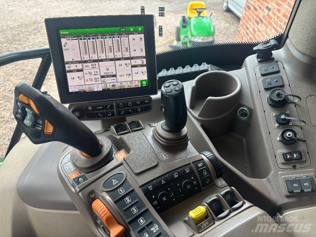 John Deere 6130 R 拖拉机/农用车