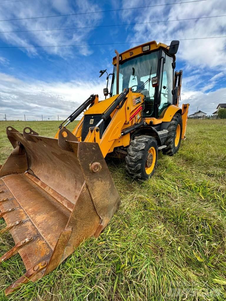 JCB 3CX 反铲装载机