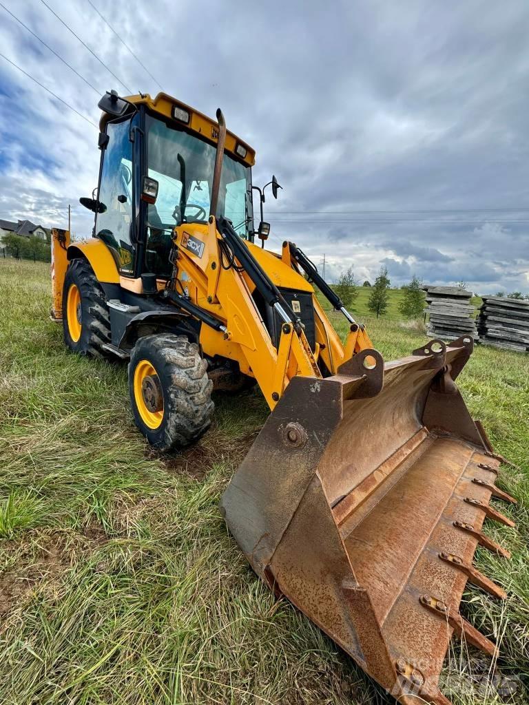 JCB 3CX 反铲装载机