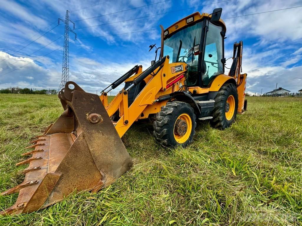 JCB 3CX 反铲装载机