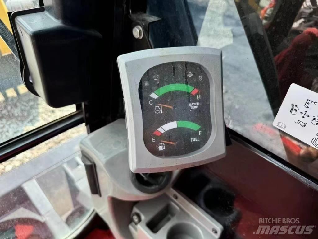 CAT 307E2 履带挖掘机