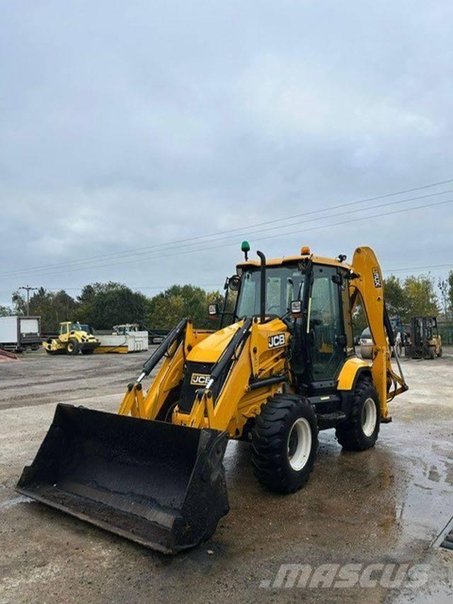 JCB 3CX Compact 反铲装载机