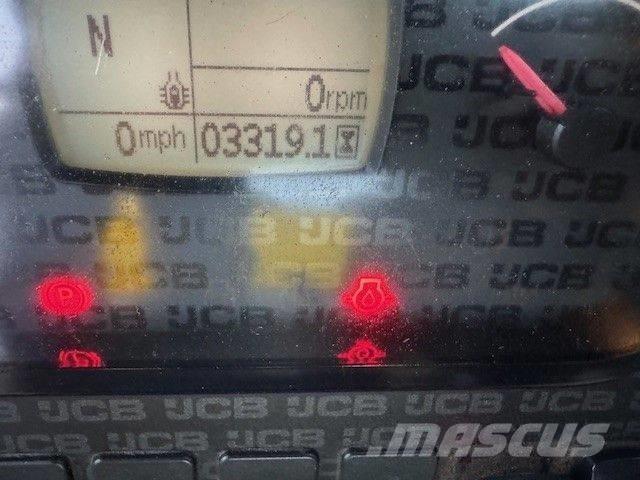 JCB 3CX Compact 反铲装载机